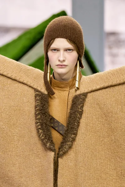 Look 6